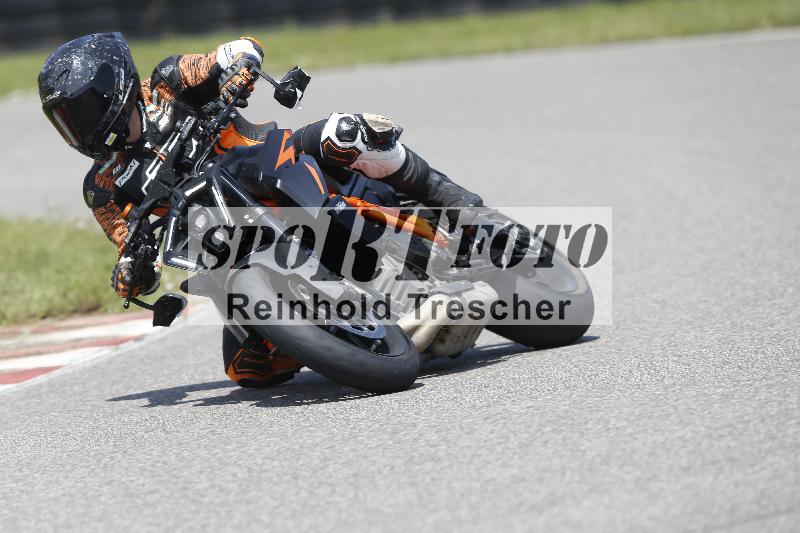 /27 12.06.2025 Ducati Schweiz Trackday Warmup  ADR/gruen-vert/27